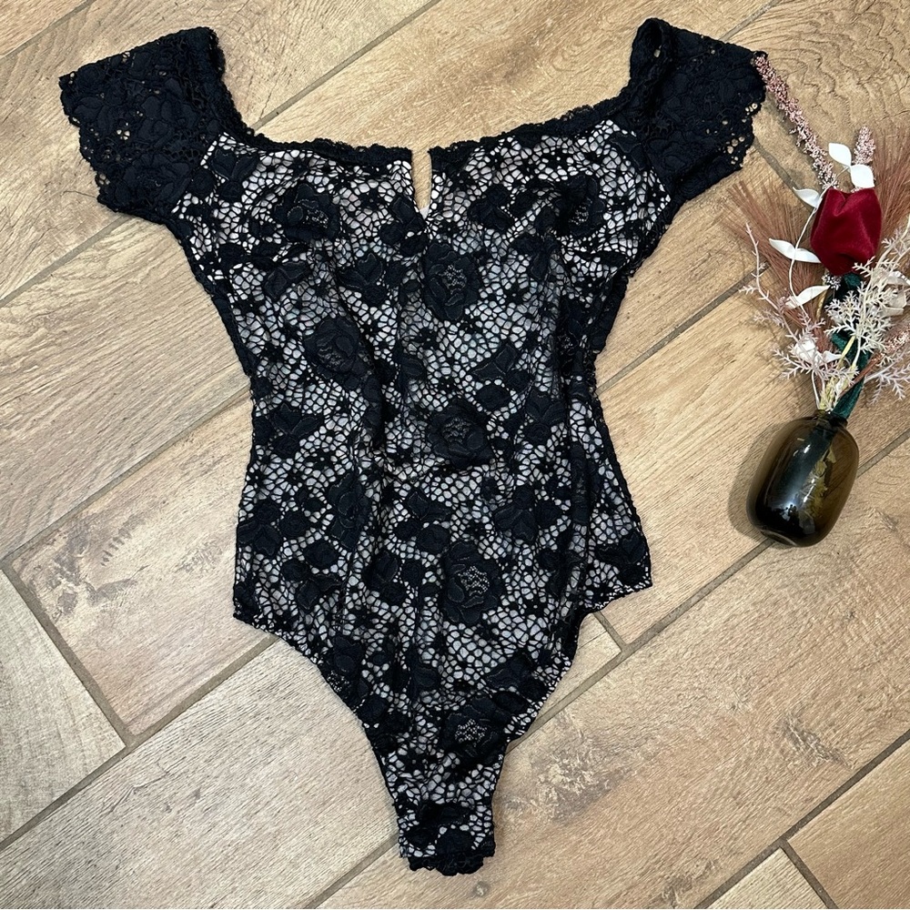 Victoria’s Secret Sexy Black Floral Lace Teddy body suit small